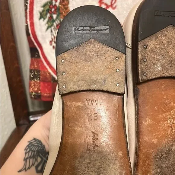 Vintage Salvatore Ferragamo 4A Narrow Beige Women's Loafers - Picture 9 of 12